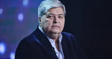 Ações sobre cadeirada de Datena em Marçal emperram na Justiça