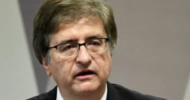 Gonet pede para arquivar investigação contra Bolsonaro por fraude em cartão de vacina