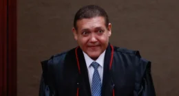 Kassio interrompe julgamento de Zambelli; STF tem 5 votos para condenação e perda de mandato