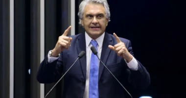 Caiado lança seu nome se diferenciando de Bolsonaro e com foco na segurança