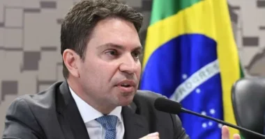 Câmara reage a STF e entra com ação para levar caso Ramagem ao plenário