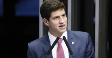 João Campos assume o PSB e quer Alckmin com Lula em 2026