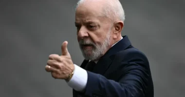 Lula diz que Trump mente ao justificar tarifaço: "Ele não quer conversar"