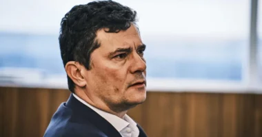Moro critica Lula por vetar aumento de deputados, mas vota contra projeto