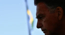 PF conclui perícia em pen drive achado no banheiro de Bolsonaro