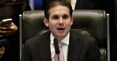 Motta envia pedido de afastamento de 6 deputados após motim na Câmara