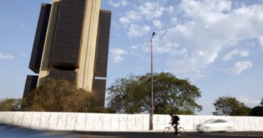 Brasil tem déficit de US$ 8,3 bilhões em conta corrente em janeiro, mostra BC