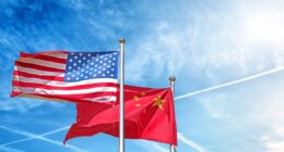 China cobra que EUA revogue tarifas unilaterais após decisão da Suprema Corte