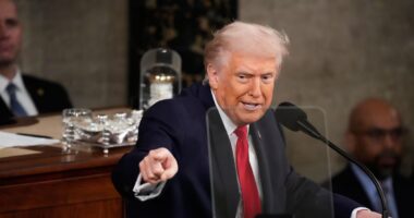 Diferença entre exportações da China para EUA e o registrado por alfândega americana soma US$ 112 bi