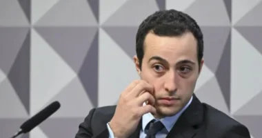 Empresário se mantém em silêncio em depoimento à CPMI do INSS