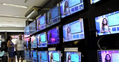 Fim da escala 6x1 custaria para o comércio R$ 122,4 bi anuais, estima CNC