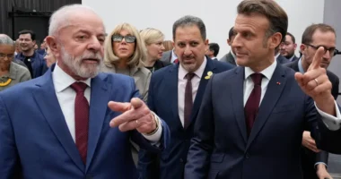 Macron convida Lula para cúpula do G7 na França