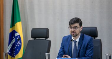 Museu de grandes novidades: Elevação das tarifas de importação ecoa a reserva para informática