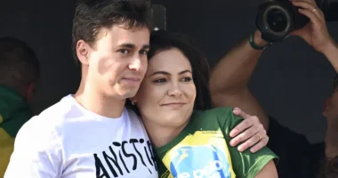 Nikolas diz que Michelle não têm amnésia e que Eduardo 'não está bem'