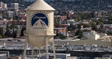 Paramount celebra compra da Warner por US$ 110 bi e detalha os planos da fusão entre gigantes