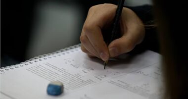 Prévia da inflação continua longe do centro da meta