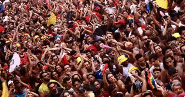 Riscos no carnaval ameaçam tanto os foliões quanto quem prefere fugir da festa