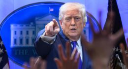 Trump anuncia aumento de novas tarifas globais dos EUA de 10% para 15% após revés na Suprema Corte