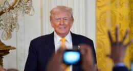 Trump diz que ‘shutdown dos democratas’ tirou 2 pontos do PIB e cobra juros menores