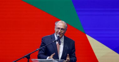 Alckmin diz esperar fim da guerra em 60 dias e admite prorrogar subsídio ao diesel