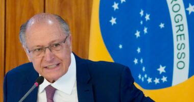Alckmin fará despedida de ministério com exaltação a recordes no comércio exterior e a acordo com UE