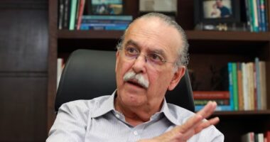 Ataque ao Irã pode afetar energia, fertilizante e o bolso do americano, diz Mendonça de Barros