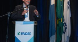 BNDES injeta R$ 1 bi por dia na economia brasileira