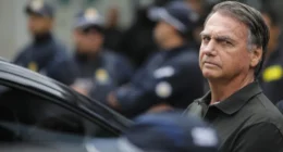 Bolsonaro mantém 'boa evolução' clínica, mas segue sem previsão de alta da UTI