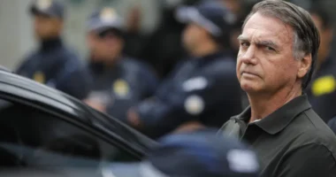 Bolsonaro mantém 'boa evolução' clínica, mas segue sem previsão de alta da UTI