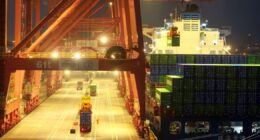 China abre investigações sobre práticas comerciais dos EUA em resposta às tarifas de Trump