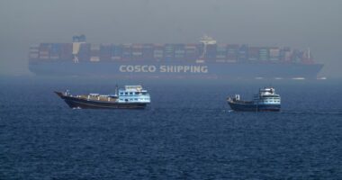 Como a guerra no Irã está sufocando o abastecimento de petróleo e gás no mundo