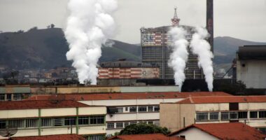 Crédito à CSN deve ter mecanismo para forçar venda da divisão de cimentos