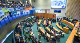 Deputados aprovam aporte do DF no BRB para cobrir rombo do Master; oposição prepara ação judicial