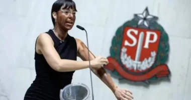 Deputados pedem cassação de Fabiana Bolsonaro por blackface na Alesp