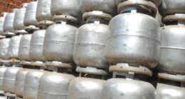 Governo Lula avalia medidas para frear preços do gás de cozinha