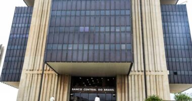 Governo deve seguir pagando mais de R$ 1 trilhão de juros, mesmo com queda da Selic