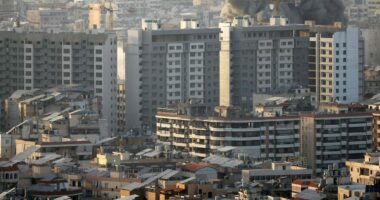 Guerra dos EUA contra o Irã entra na 3ª semana com preço do petróleo perto de US$ 105