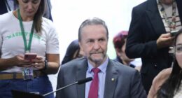 Líder do PT defende abril como prazo máximo para governo Lula enviar projeto sobre 6x1 se PEC travar