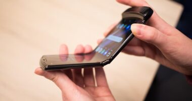 Motorola quer driblar TVs e vender mais celulares com a Copa do Mundo