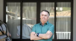 Na prisão, Bolsonaro reclama de isolamento do cenário político