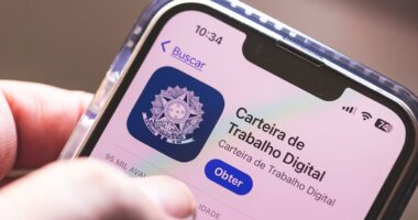 País cria 112.334 novas vagas de trabalho com carteira assinada em janeiro, acima do esperado