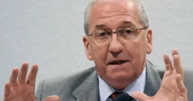 Panamá deporta ex-ministro Franklin Martins e depois pede desculpas