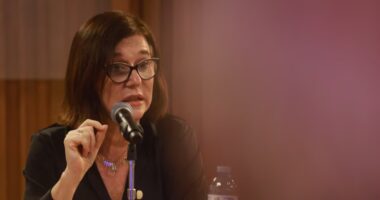 Petrobras: mesma política de preços que valeu na queda do petróleo vai valer na alta, diz Magda