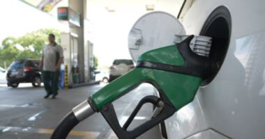 Petrobras reajusta preço do diesel nas refinarias em 11,6% a partir deste sábado