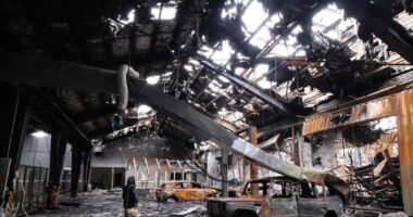 Preocupações com a economia global se aprofundam à medida que a guerra no Irã se arrasta