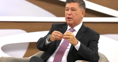 Relatório da CPMI do INSS pede indiciamento de 216 pessoas