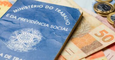 Brasil gera saldo de 613,4 mil empregos formais no 1º trimestre do ano, aponta Caged