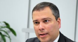 Diálogos de ex-presidente do BRB indicam fraude para favorecer Vorcaro no banco; veja conversas