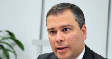 Diálogos de ex-presidente do BRB indicam fraude para favorecer Vorcaro no banco; veja conversas