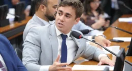 Eduardo ataca Nikolas, e Flávio Bolsonaro pede união